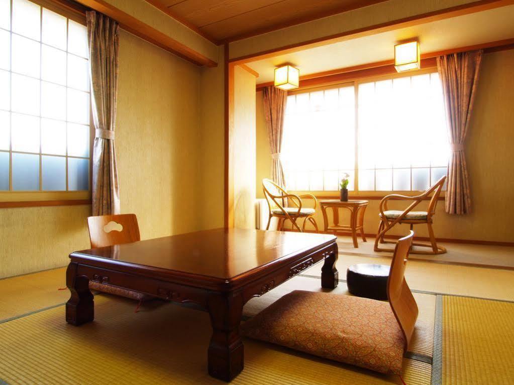 Bergtour Marukita Hotel Hakuba Exterior foto